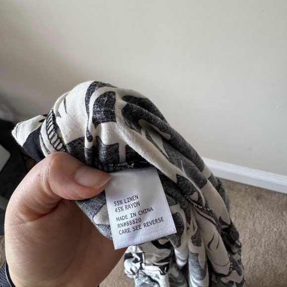 Christian Siriano B & W Floral Skirt & Top Set - Picture 6 of 12